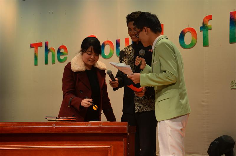 游戏.jpg
