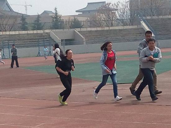 C:\Users\liuyang\Desktop\QQ图片20150415102423.jpg