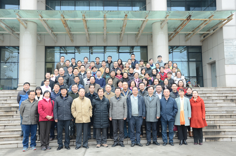 2-参会师生合影_副本.jpg 2-参会师生合影_副本.jpg